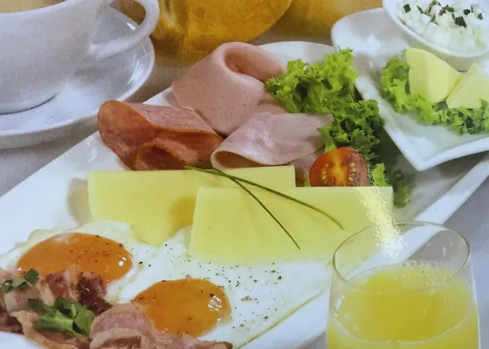 White Rose Guest Hotell