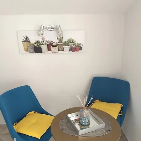 White Rose Guest Hotel