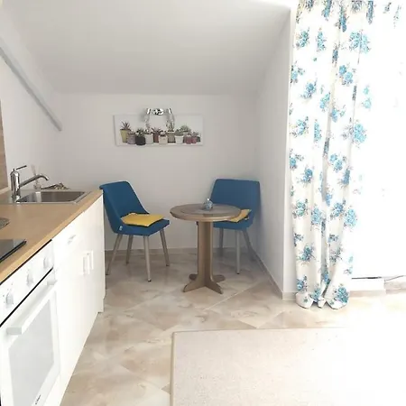 Отель White Rose Guest Бургас