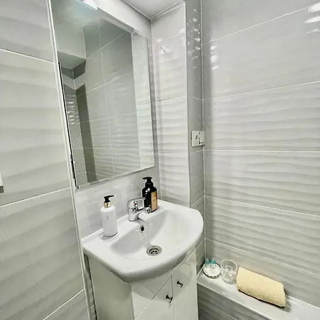 White Rose Guest Burgas