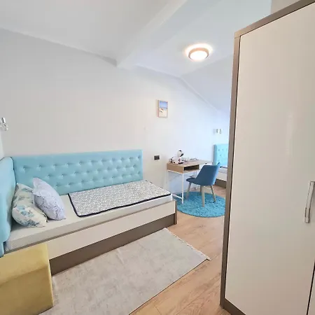 White Rose Guest 2* Burgaz