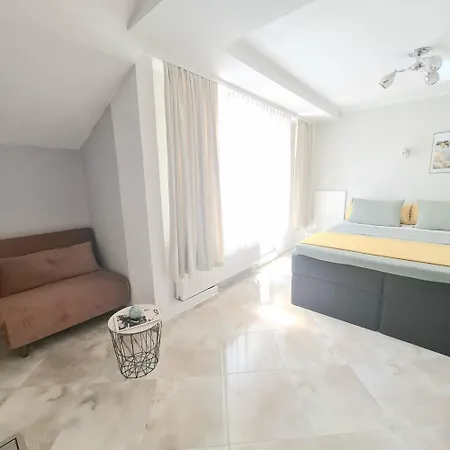 White Rose Guest Otel 2*