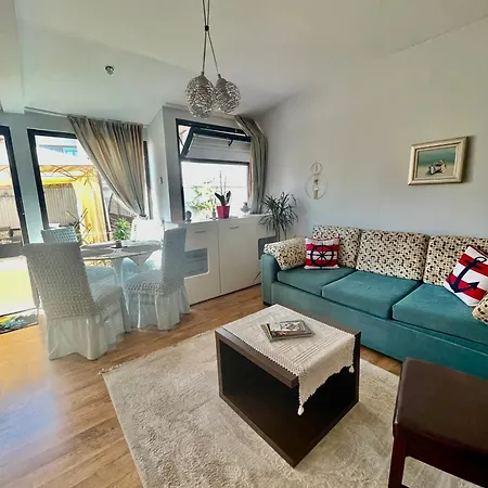 Otel White Rose Guest 2*