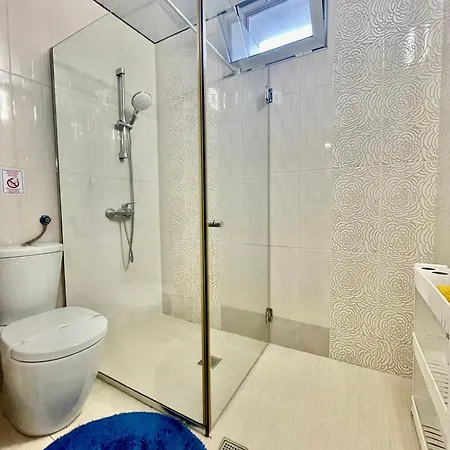 Otel White Rose Guest 2*