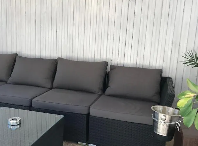 Хотел White Rose Guest Бургас