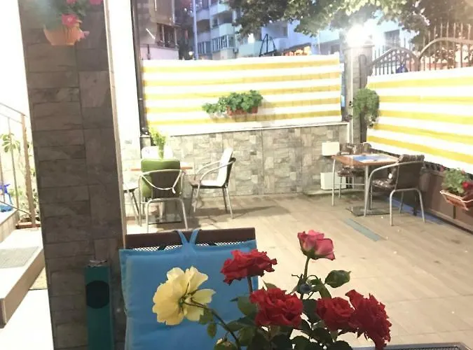 White Rose Guest Бургас